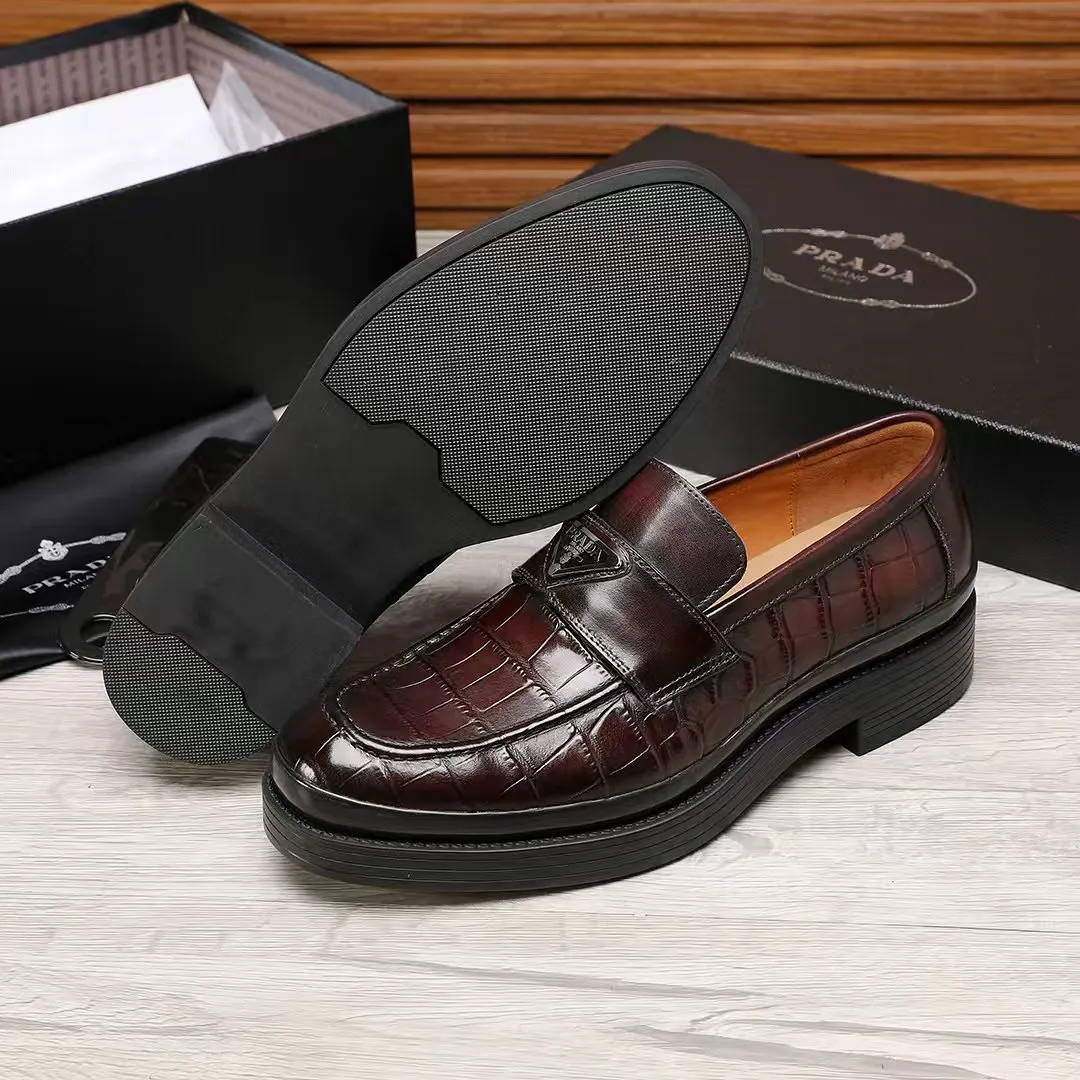 Men's shoes 💰540 💰💰🎩🎩【Prada】Counter 1:1⬆️original reproduction, absolute quality🆗original outsole, high-quality imported rubber, wear-resistant and non-slip, never degummed, upper material: imported first-layer cowhide➕anti-slip foam outsole, official website material, inner material: water-dyed 🐂leather lining, optional! Code number 38-45